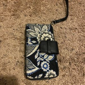 Vera Bradley Phone/Wallet Wristlet in Snow Lotus